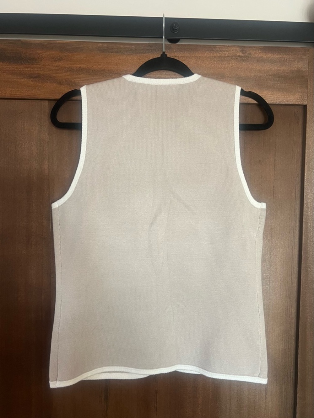 Abercrombie & Fitch Beige Knit Button-Front Vest with White Trim (Gold Hardware) - Picture 3 of 3